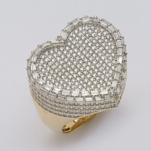 14KY 3.15CTW BAGUETTE AND ROUND DIAMOND FLAT PAVE