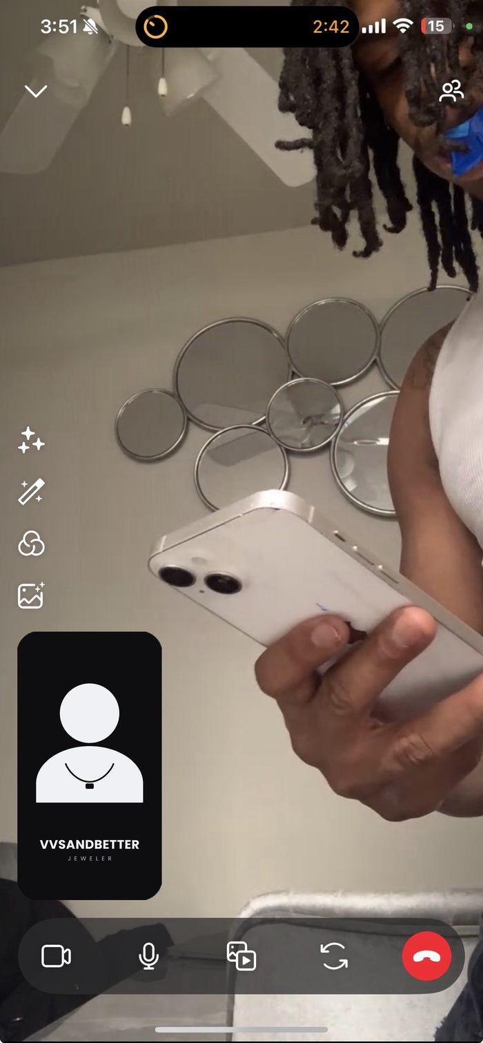 A VVSANDBETTER live video fitting call in progress: the customer holds their phone while the impression tray sets, with the VVSANDBETTER jeweler tile in the corner of the call