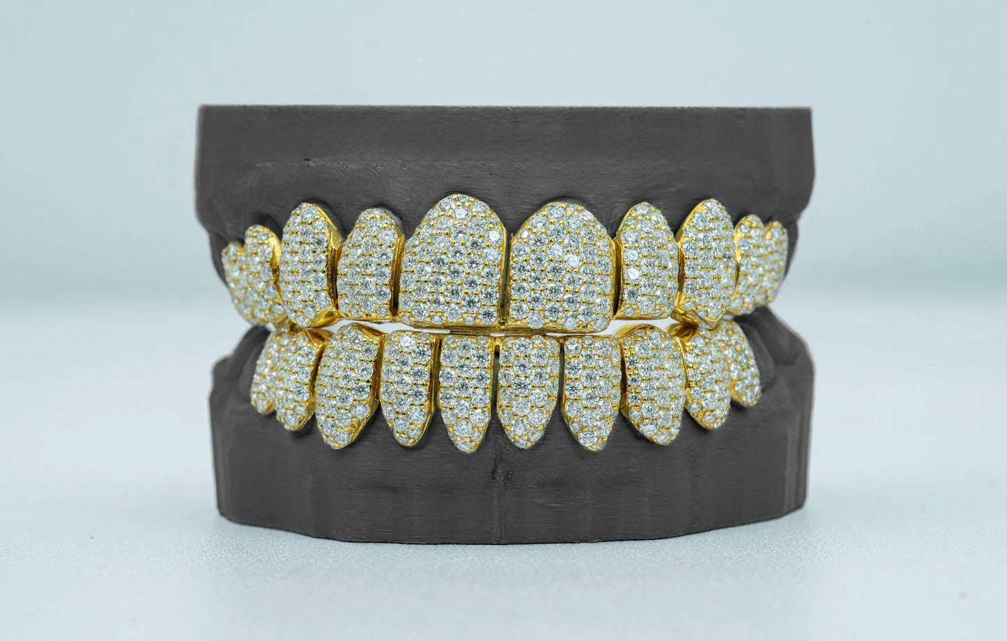 CUSTOM CVD VVS LAB DIAMOND GRILLZ (FOUR TEETH)